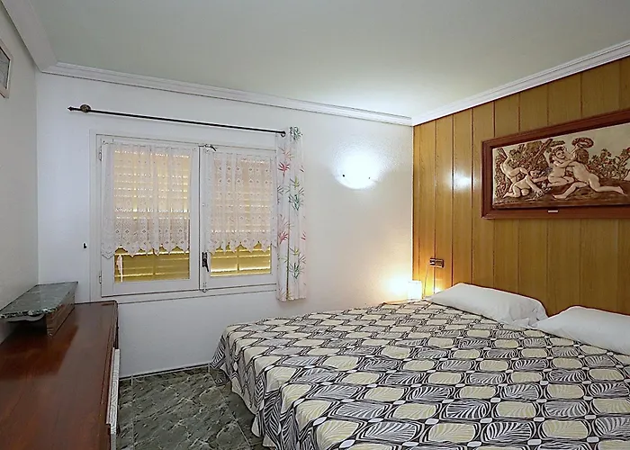 A093-bluesky Lloret de Mar